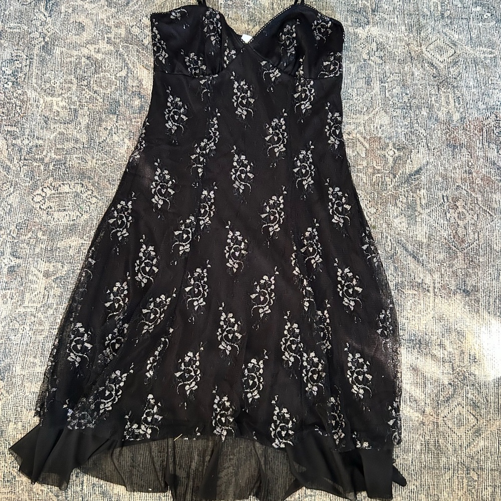Wet Seal Black and White Sweetheart Mini Dress